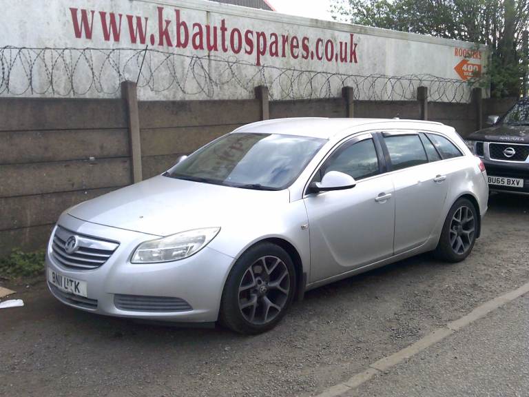 breaking for spares vauxhall insignia estate 2011 2.0 cdti