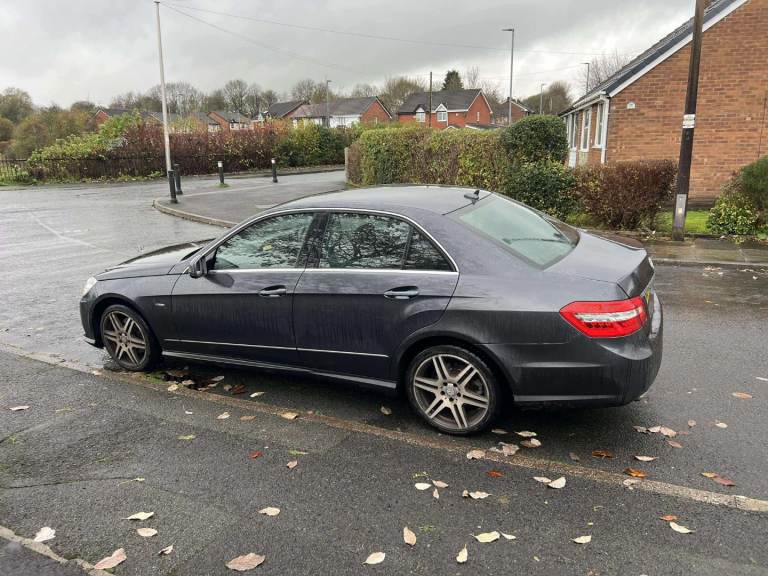 Mercedes benz E class 200