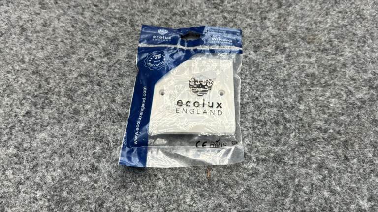 1‑Gang Wall Plate Switch – New