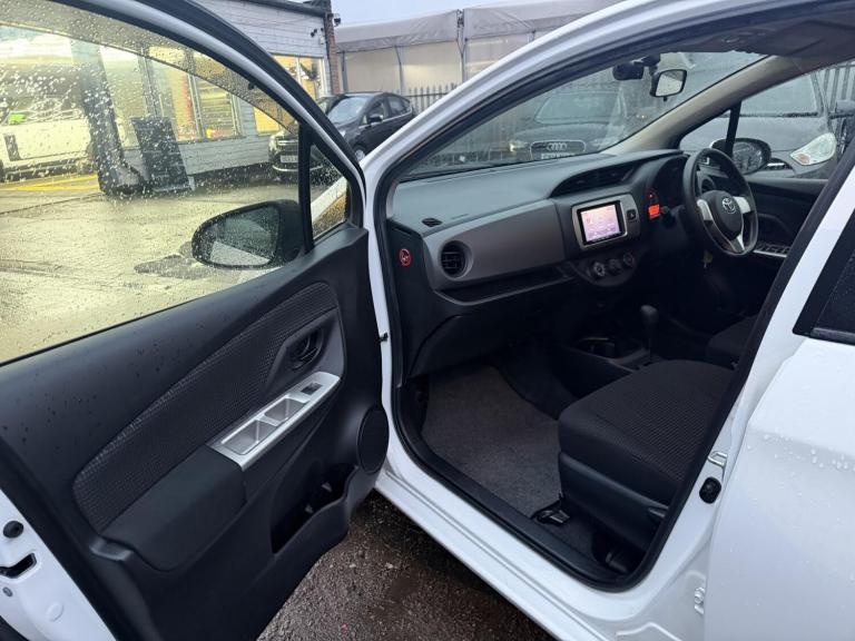 2014 Toyota Yaris 1.0 VVT-i Multidrive S 5dr ULEZ Hatchback Petrol Automatic