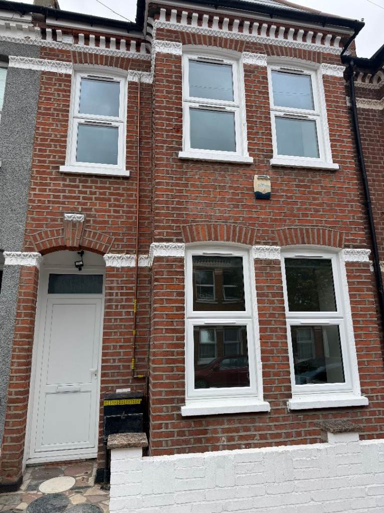 DSS/UC TENANTS ACCEPTED 