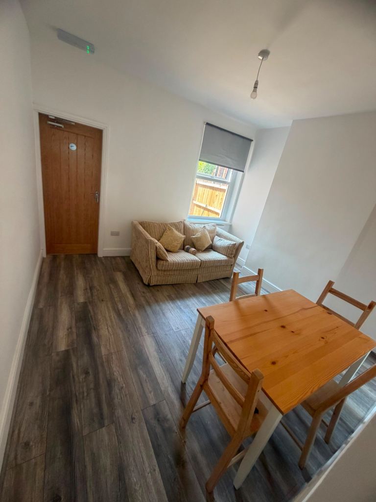 Newly Refurbished 4 Bedroom supported accommodation - Fully Furnished All Bills Included!! 
