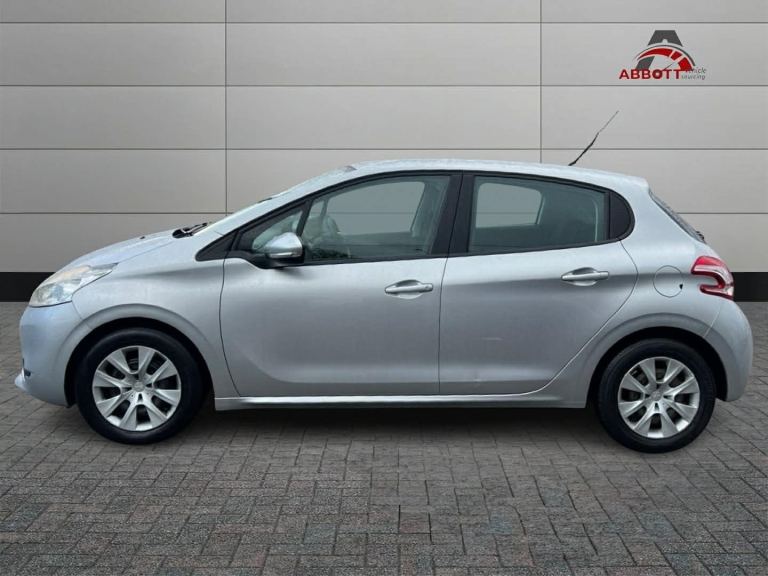 2012 Peugeot 208 1.4 HDi Access+ 5dr HATCHBACK Diesel Manual
