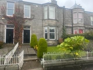 2 bedroom flat in Gladstone Place, Queens Cross, Aberdeen, AB10 6XA