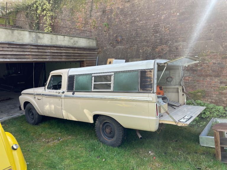 Ford pickup