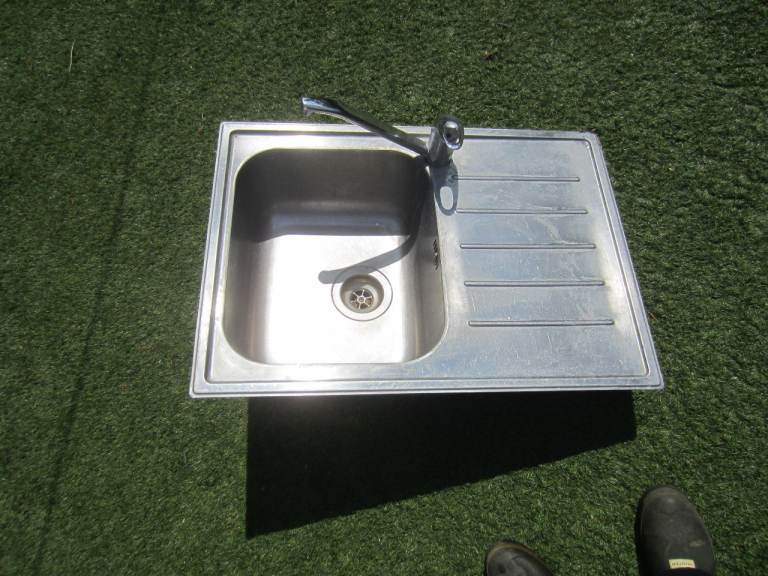 Stainless Steel Kitchen Sink and mixer tap