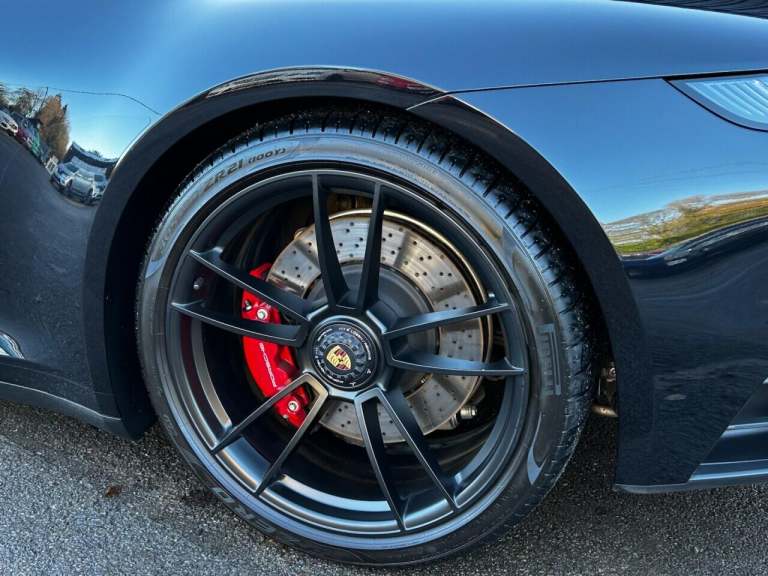 2024 Porsche 911 GTS 2dr PDK COUPE PETROL Automatic