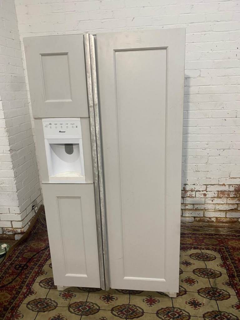 FREE DELIVERY Beautiful Amana Plumb In With Icemaker Fridge Freezer