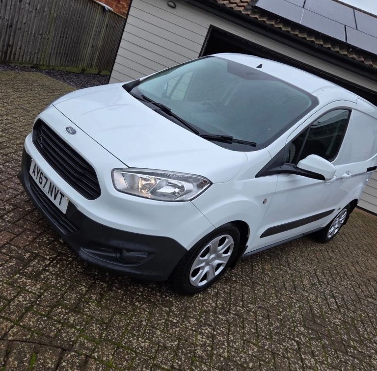 Ford, TRANSIT COURIER, Panel Van, 2017, Manual, 1498 (cc)
