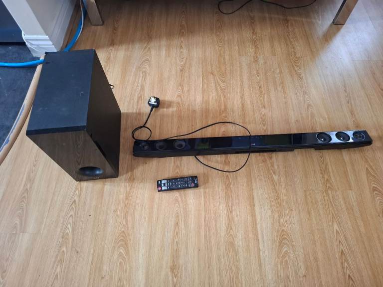 LG wireless soundbar system 