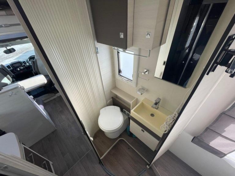 Chausson Welcome 718xlb 5 Berth 5 Belt Rear Garage Island Bed Motorhome