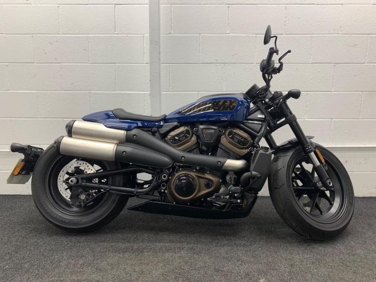 HARLEY-DAVIDSON SPORTSTER S ABS ** 38 miles - One Owner - Keyless Start **