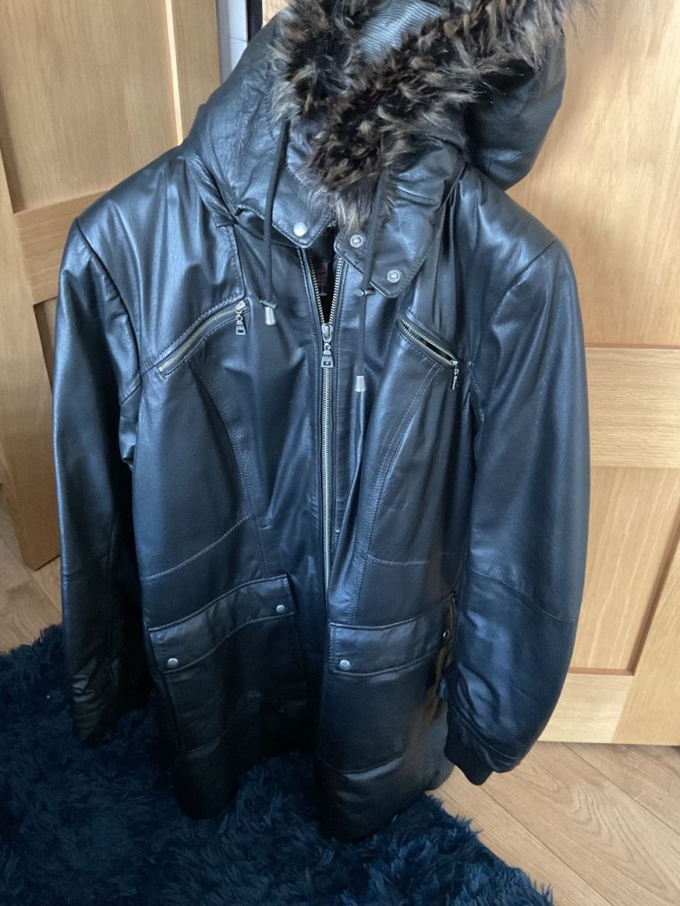 Ladies Black Leather Jacket with Faux Fur Hood – Good Condition