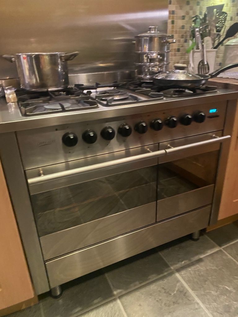 Diplomat range cooker
