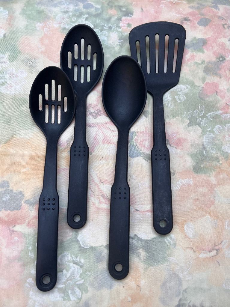 Plastic Kitchen Utensil Set - 4 Pieces