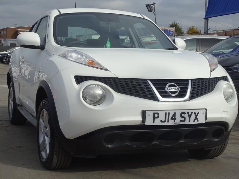 NISSAN JUKE 1.6 Visia White Manual Petrol 2014
