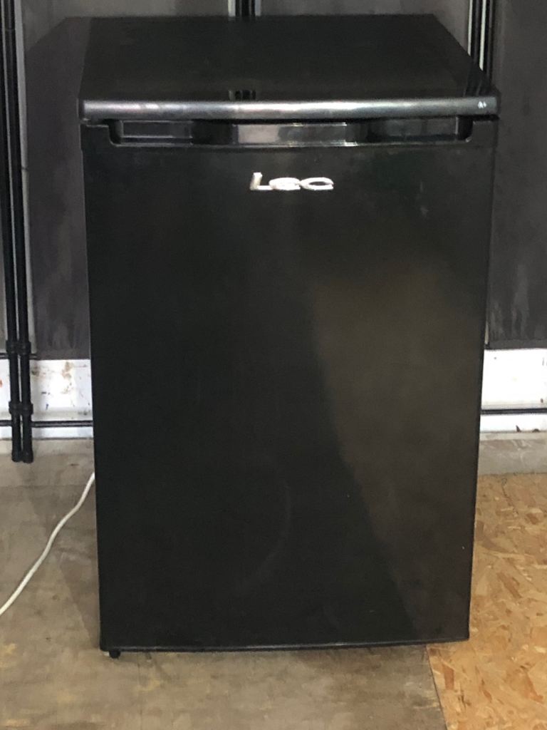Lec Undercounter Fridge £90 (Free Delivery) 136 Litres 