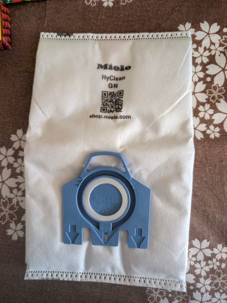 12 Miele HyClean GN Vacuum Cleaner Bags - New