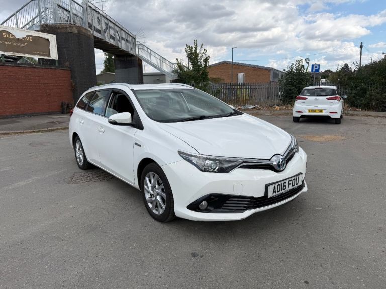 2016 16 TOYOTA AURIS 1.8 HYBRID BUSINESS EDITION FACELIFT