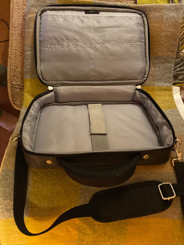 Small Laptop Bag - Tech Air