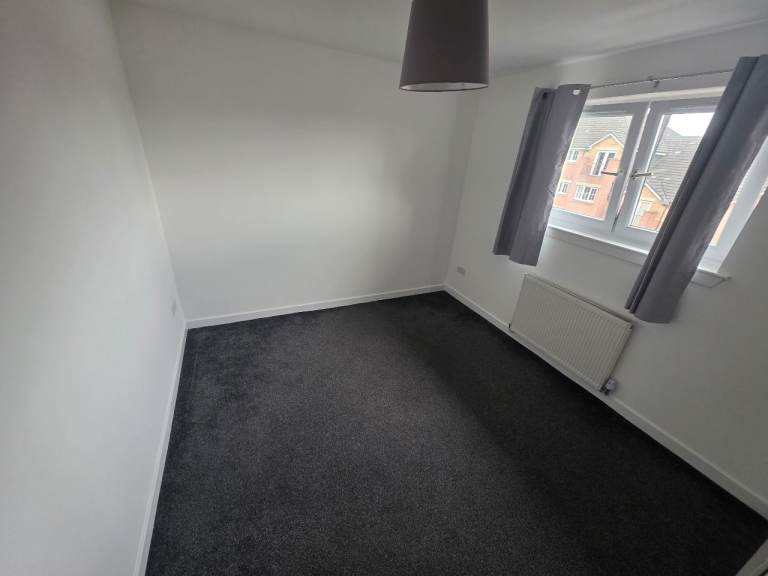 Room to rent available