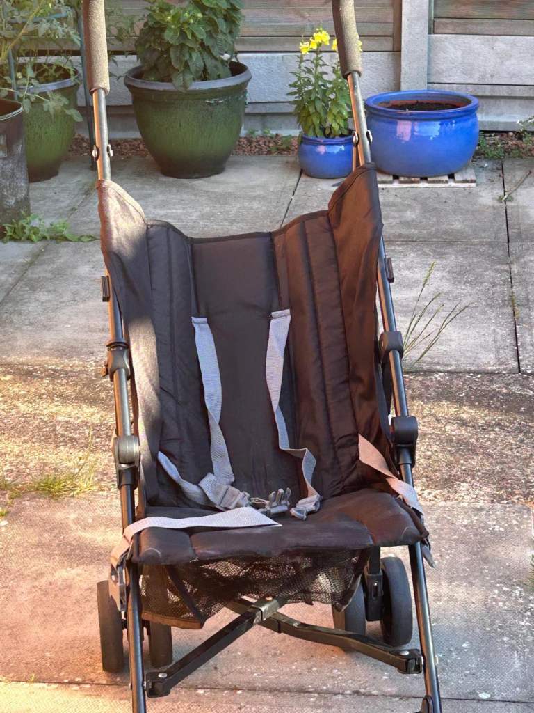 Red kite Push Me 2U pram / stroller (midnight)