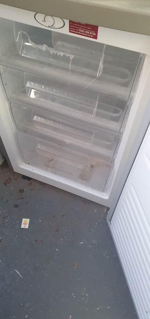 Freezer Free to collector.