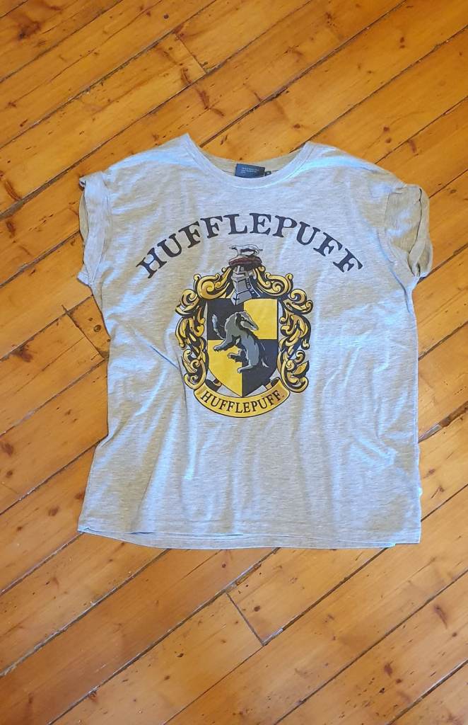 Hufflepuff Tshirt size 16 Harry Potter 