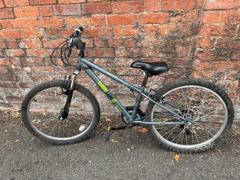 24 Inch Grey Mountain Bike Apollo - Good Condition
