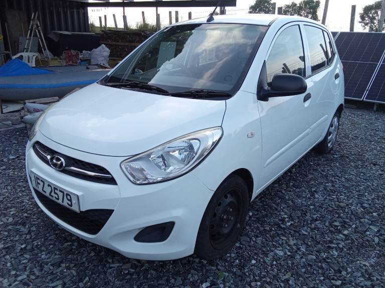 Hyundai car, I10, Hatchback, 2012, white, cheap tax £20 a year, Manual, 1248 (cc), 5 doors