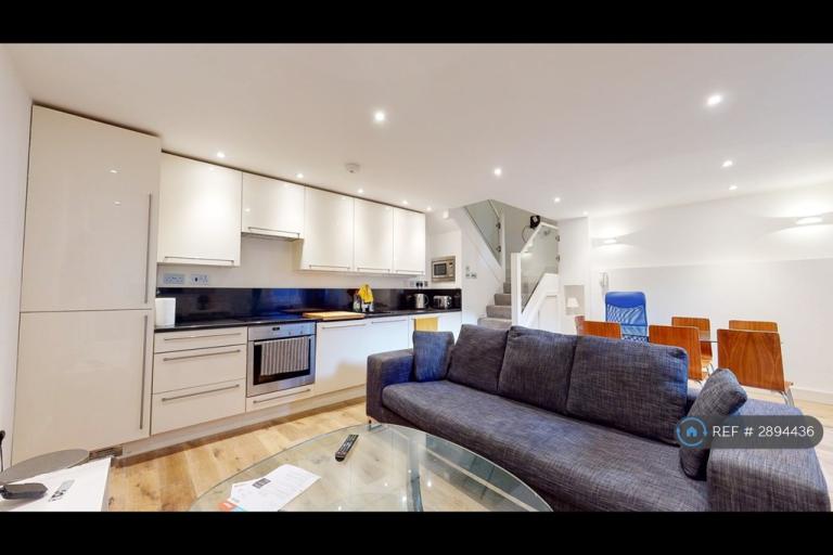 2 bedroom flat in Loveridge Road, London, NW6 (2 bed) (#2894436)