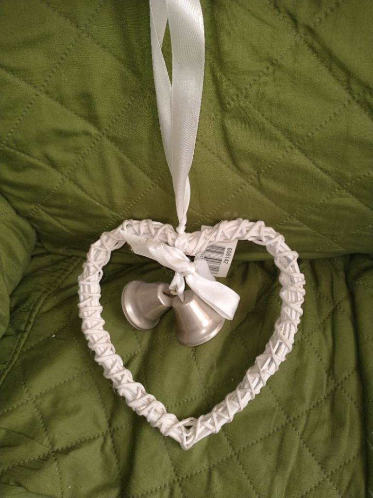 White Heart Decoration with Bells – Good Condition