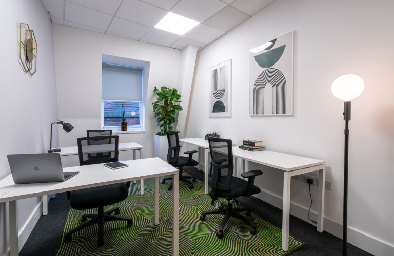 Manchester - M24JB \ Private Office Available Immediately for 3 Workstations