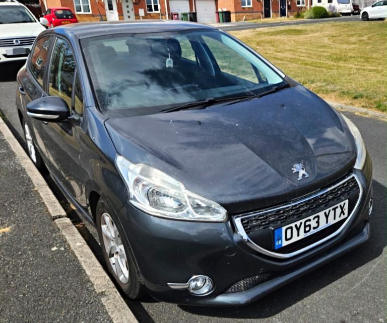 Peugeot, 208, Hatchback, 2013, Manual, 1398 (cc), 5 doors