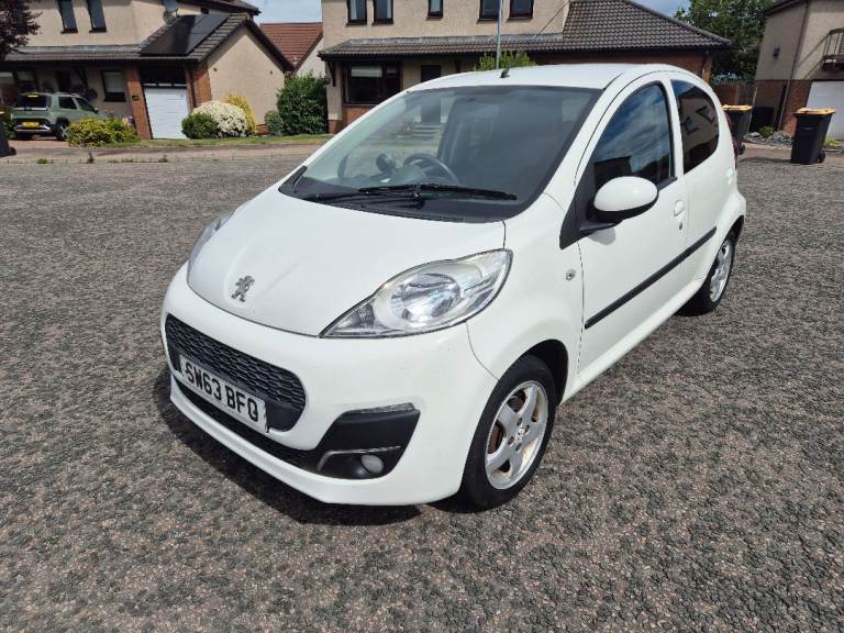 Peugeot, 107, Hatchback, 2013, Manual, 998 (cc), 5 doors