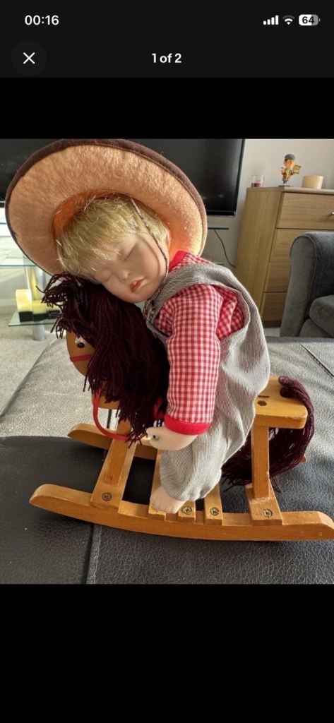 Small boy porcelain rocking hoarse 