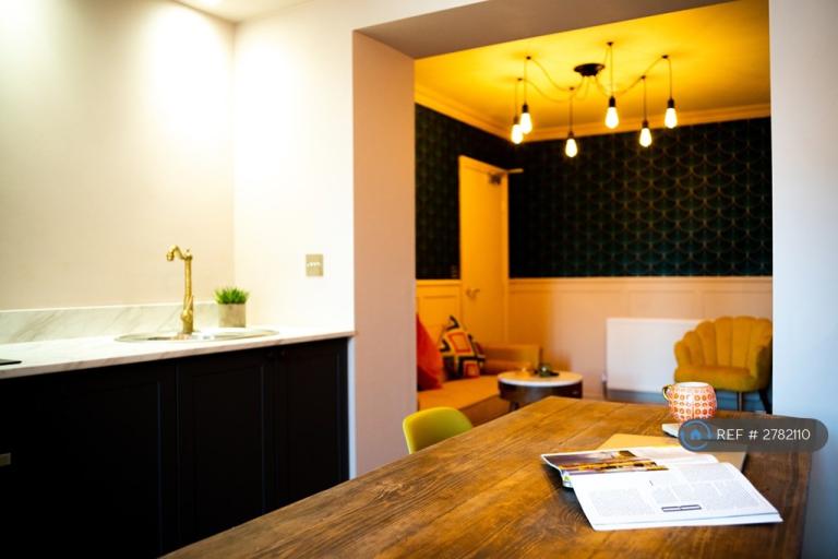 1 bedroom in High Street, Margate, CT9 (#2782110)