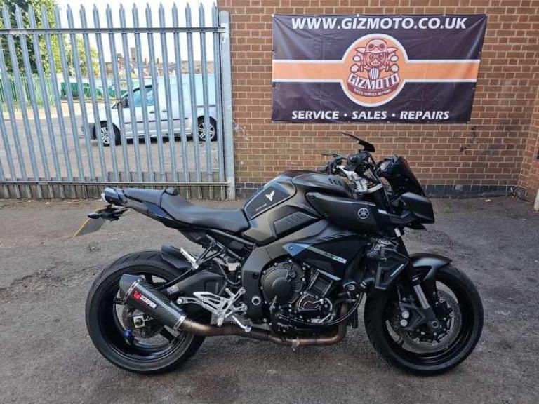 Yamaha MT-10 ONLY 7054 MILES Q/SHOFTER T/C H-GRIPS SCORPION EXHAUST