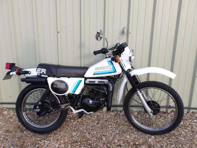 Suzuki TS125 ER 1980 Classic 2 Stroke Tax & Mot Exempt * UK Delivery *