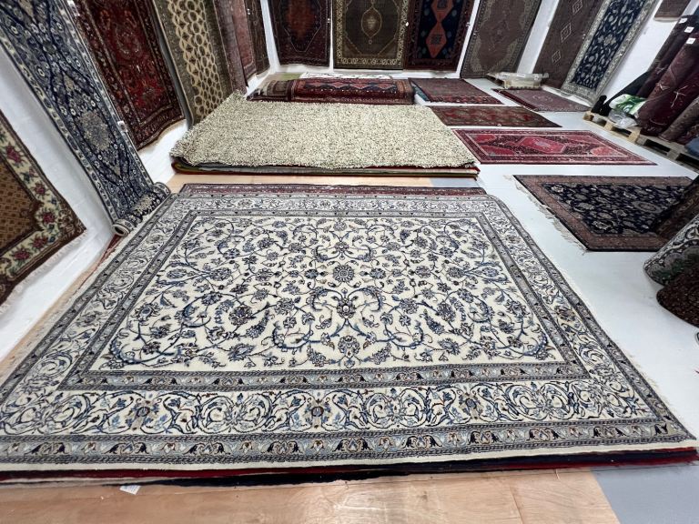 Persian NAIN RUG 190x295cm