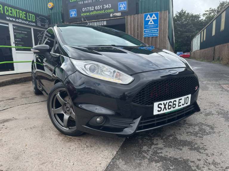 2016 Ford Fiesta 1.6 EcoBoost ST-3 3dr HATCHBACK Petrol Manual