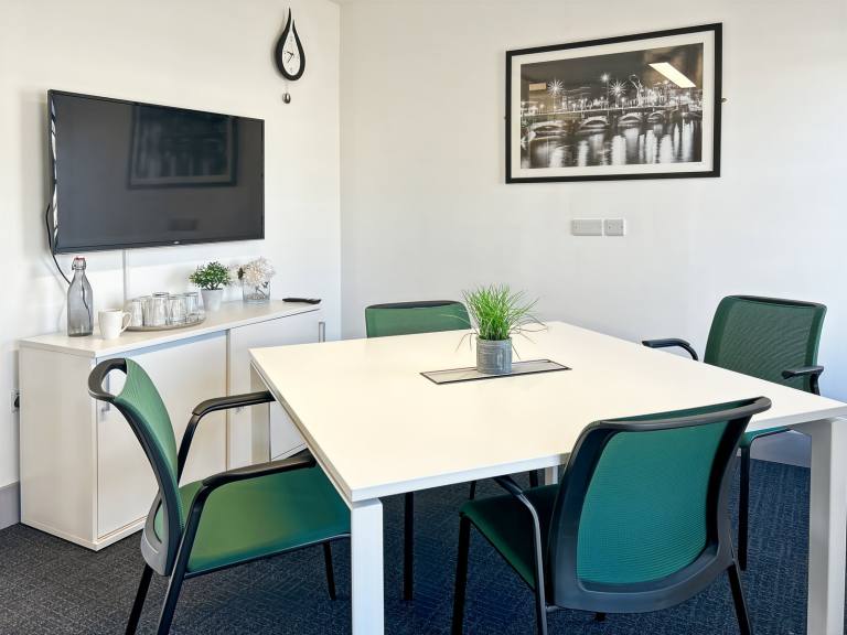 Belfast - BT1 1LU \ Private Office for 1 Person Available Now