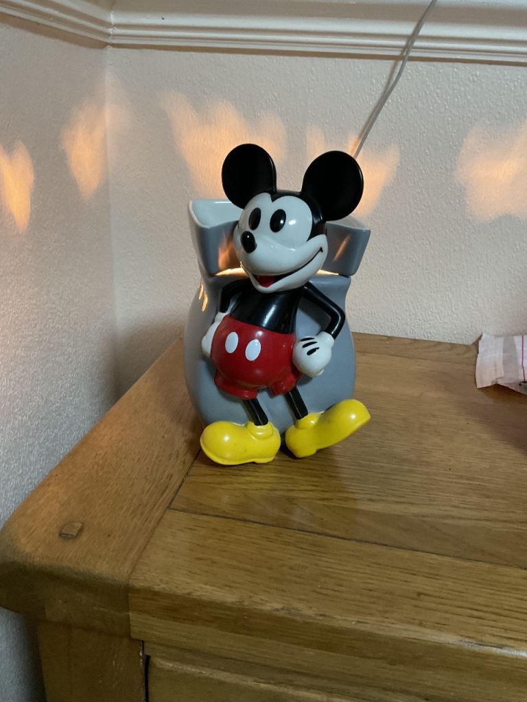 Scentsy Mickey and Minnie Mouse Wax Melt Warmers – Retired, Great Condition