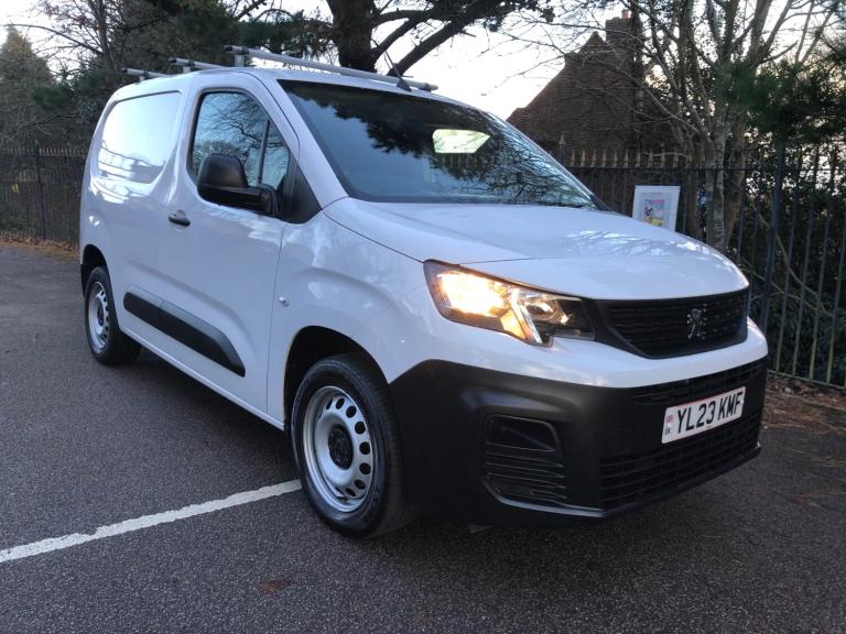 2023 Peugeot Partner 1000 1.5 BlueHDi 100 Professional Premium + Van PANEL VAN Diesel Manual