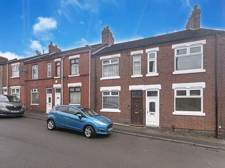 2 bedroom house in Oxford Street, Stoke-on-Trent, ST4 7EL