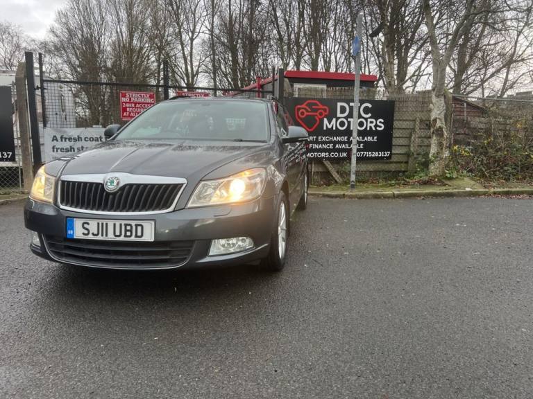 2011 Volkswagen Beetle 1.6 Luna 3dr HATCHBACK PETROL Manual