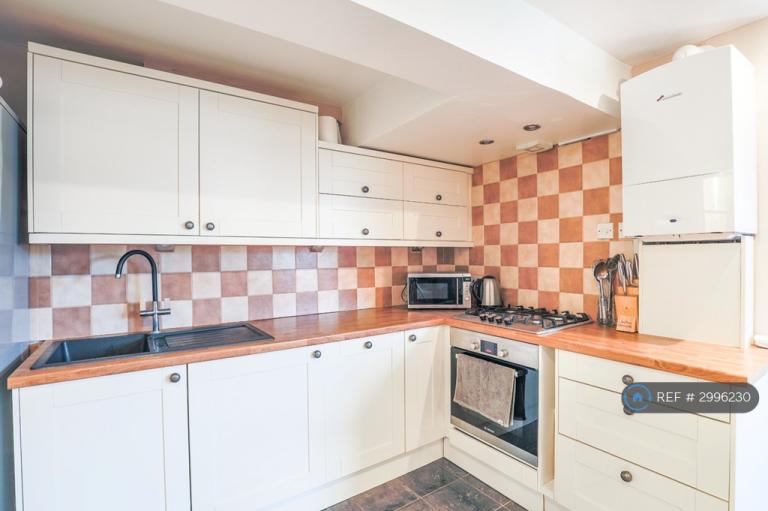 2 bedroom flat in Jerningham Road, London, SE14 (2 bed) (#2996230)