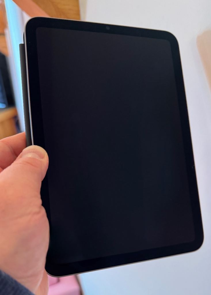 iPad Mini (A17 Pro) with Apple Smart Folio Case - immaculate
