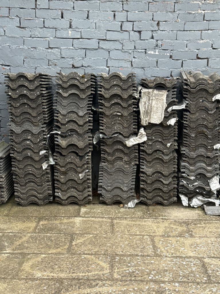 XXX FREE Used Roof Tiles XXX