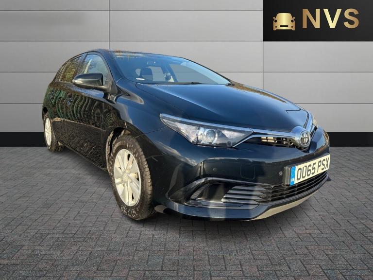 TOYOTA AURIS 1.4 2015